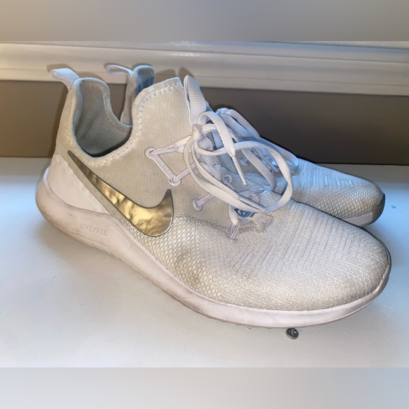 Nike Sneakers size 10 - Picture 1 of 4